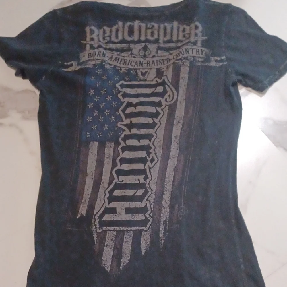 Chapter Black Graphic Tee - Picture 4 of 5